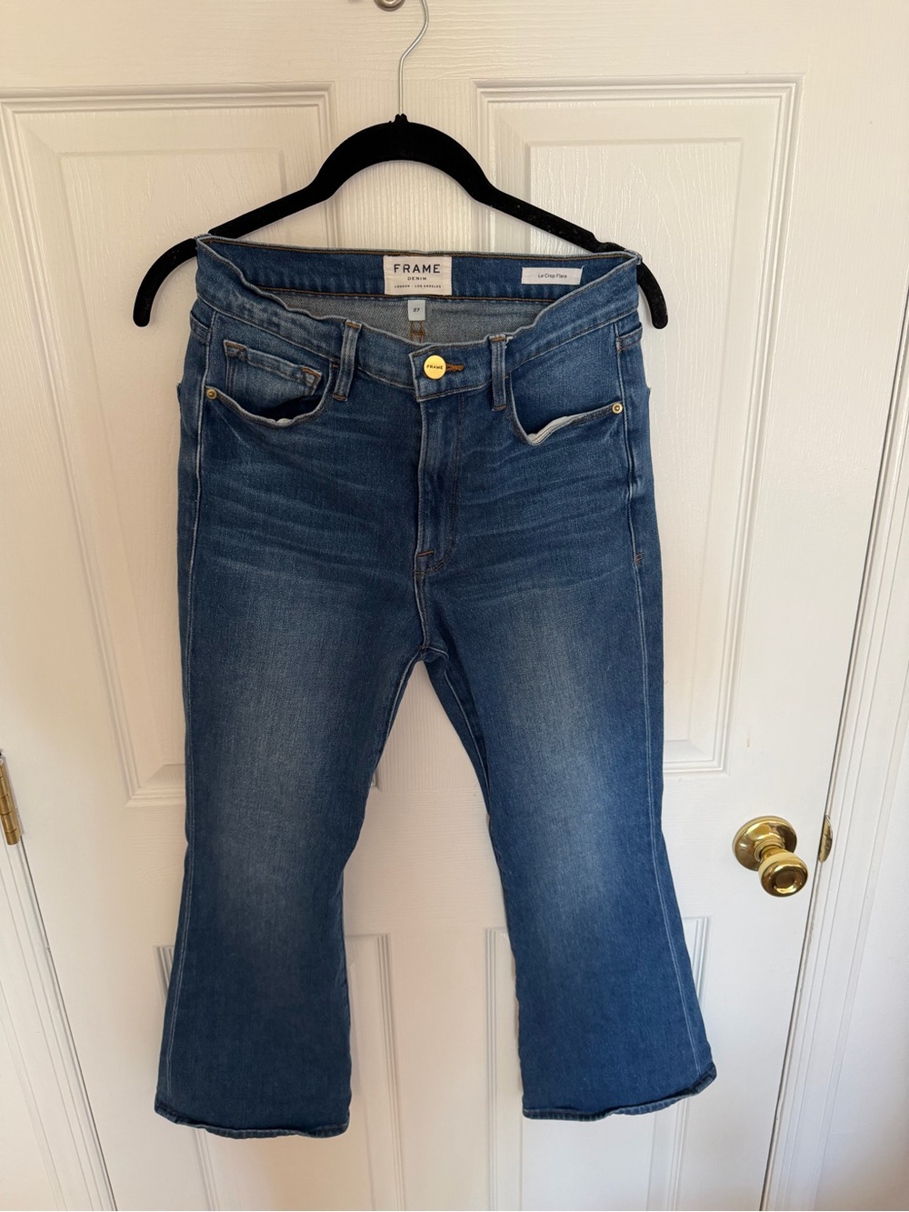 Frame Denim Women's Medium Blue โLe Crop Flareโ Jeans (size 27)